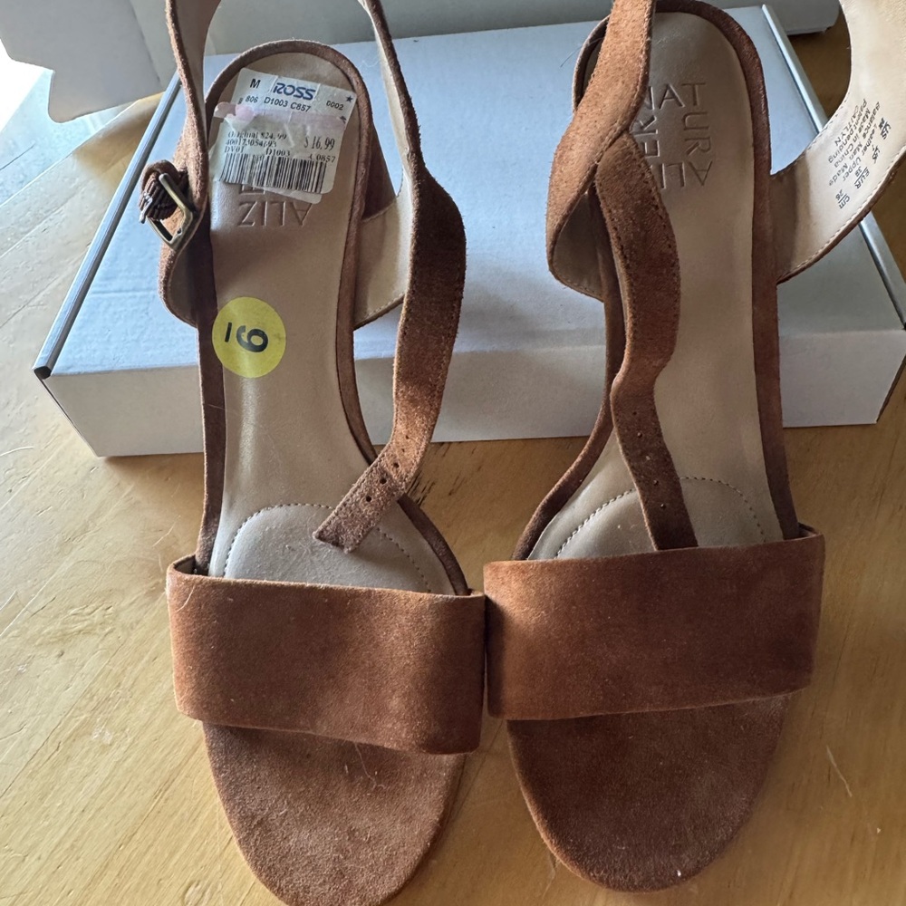 Naturalizer Brown Suede Women's Sandals